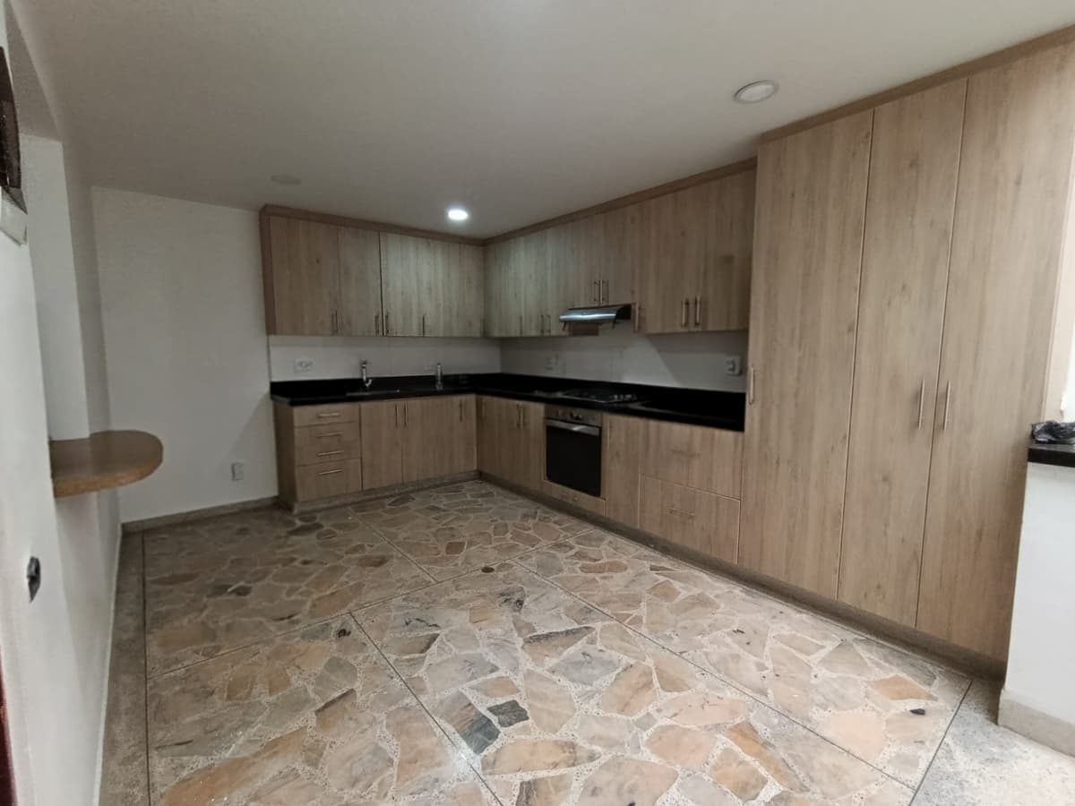LAURELES, MEDELLÍN