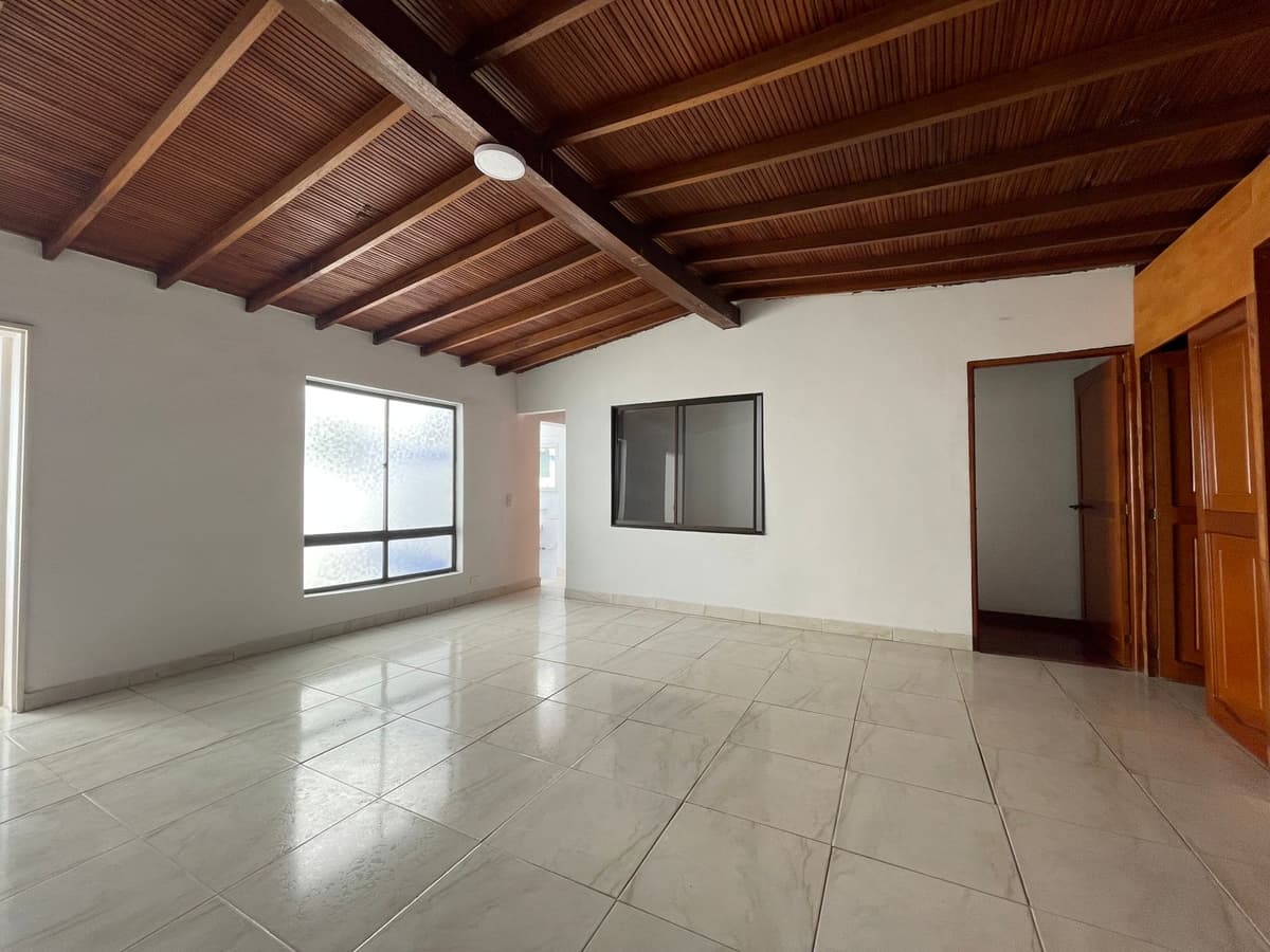 LAURELES, MEDELLÍN