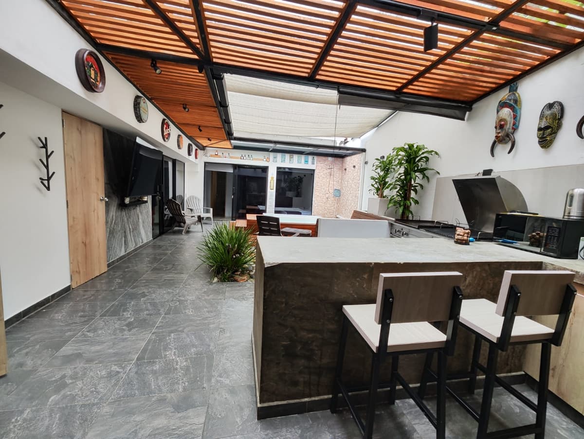 EL POBLADO, MEDELLÍN