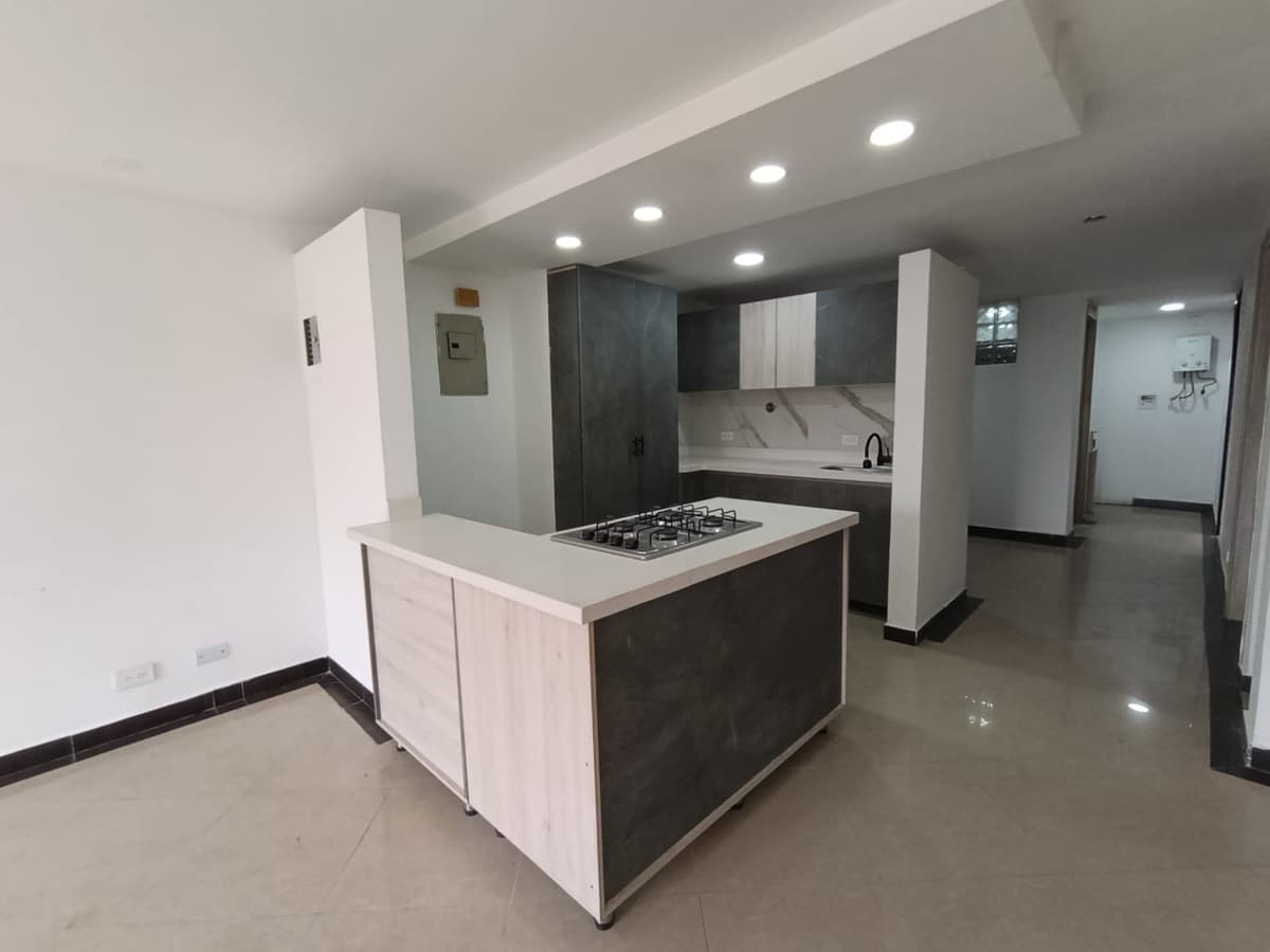 LAURELES, MEDELLÍN