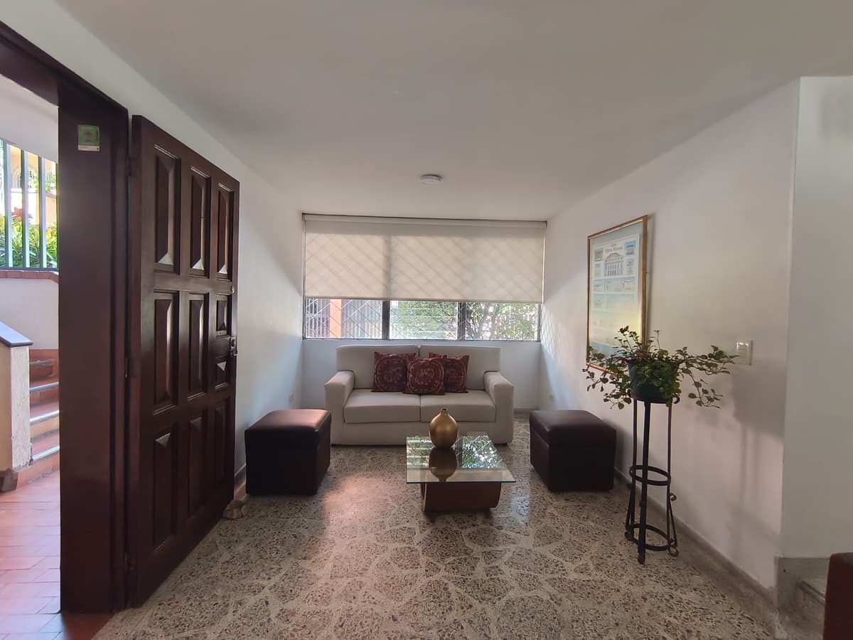 LAURELES, MEDELLÍN