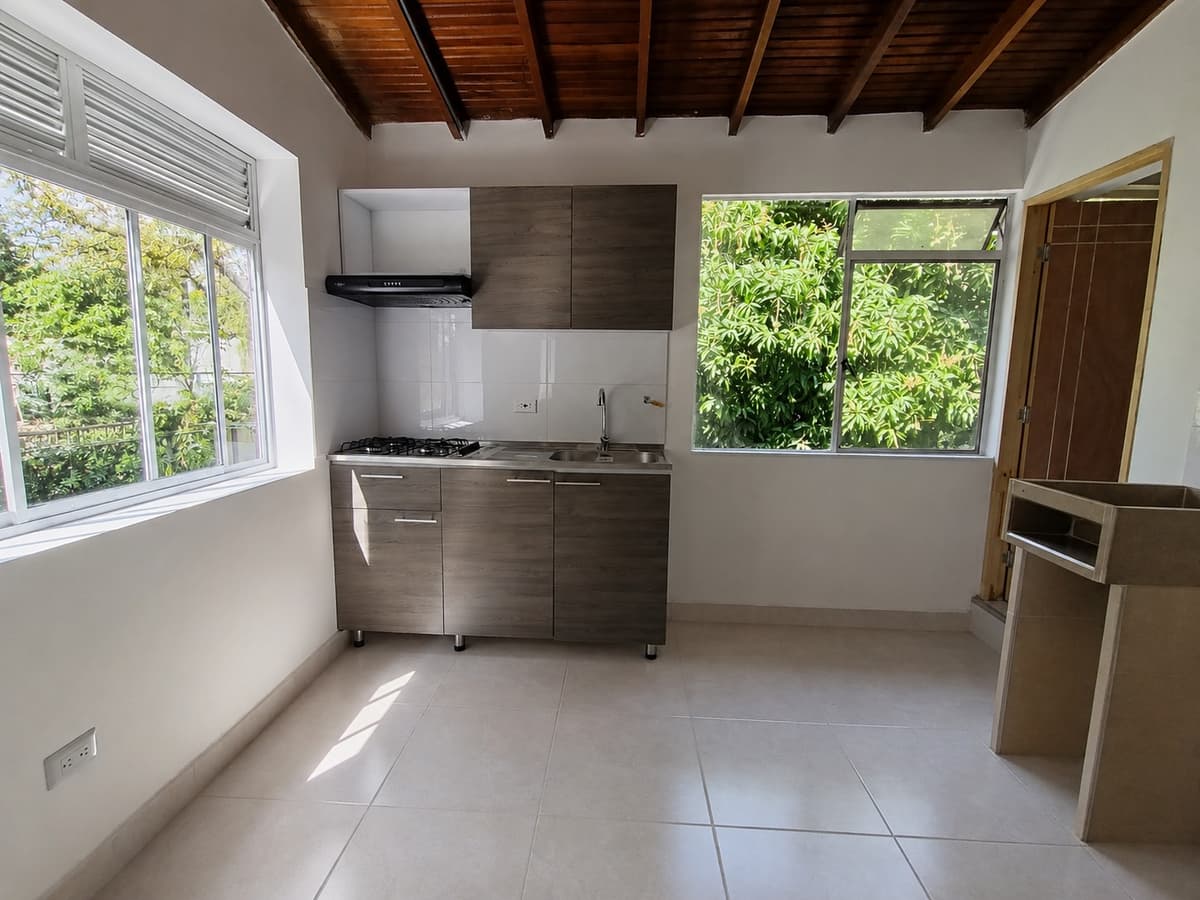 LAURELES, MEDELLÍN