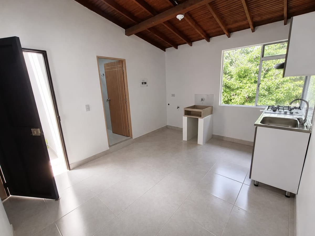 LAURELES, MEDELLÍN